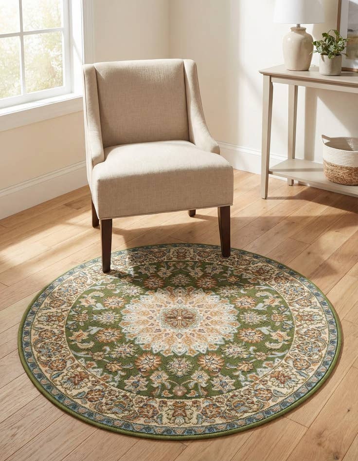 Detail image of 3' 3 x 3' 3 Washable Traditional Indoor / Outdoor Round Rug
