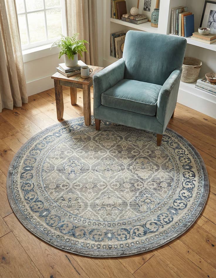Detail image of 5' x 5' Viola Round Rug