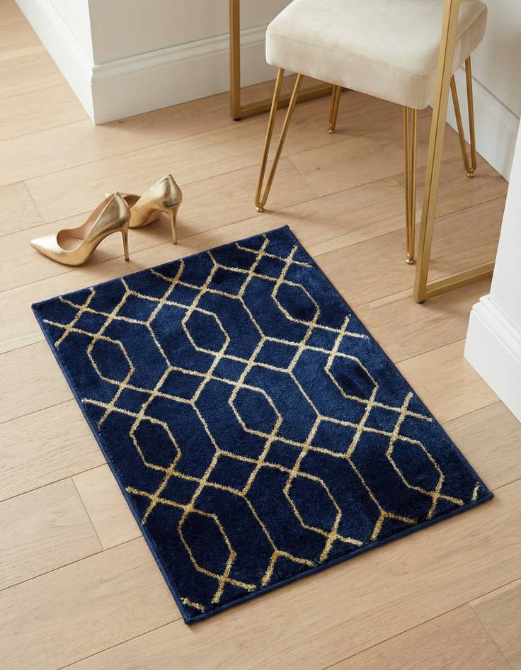 Detail image of 2' x 3'  Marilyn Monroe&trade; Glam Trellis Rug