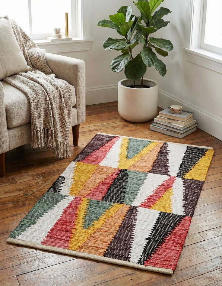 Detail image of 2' x 3' 1 Hand Braided Chindi Cotton Rug