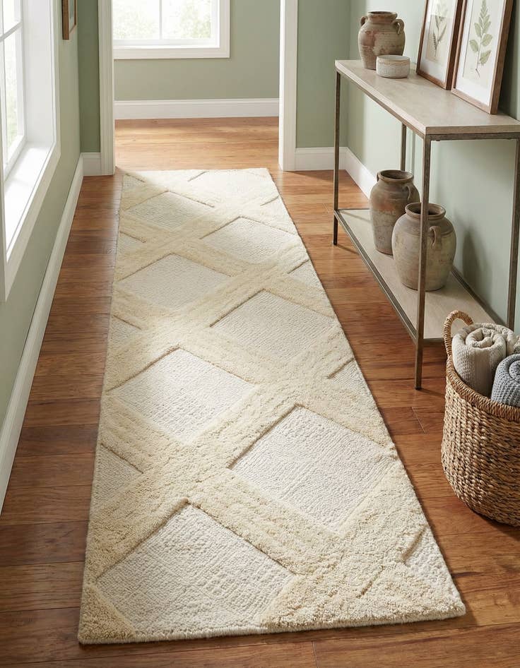 Detail image of 2' x 8'  Hand Woven Lattice Wool Runner Rug