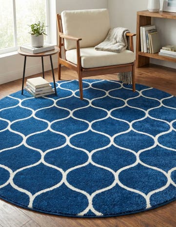 7' 10 x 7' 10 Lattice Frieze Round Rug