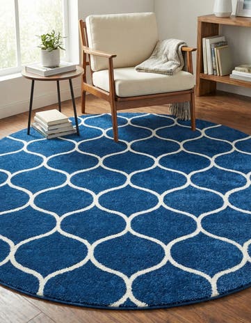 7' 10 x 7' 10 Lattice Frieze Round Rug