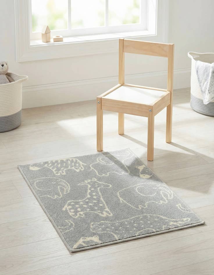 Detail image of 2' 2 x 3' Animals Whimsy Kids Rug