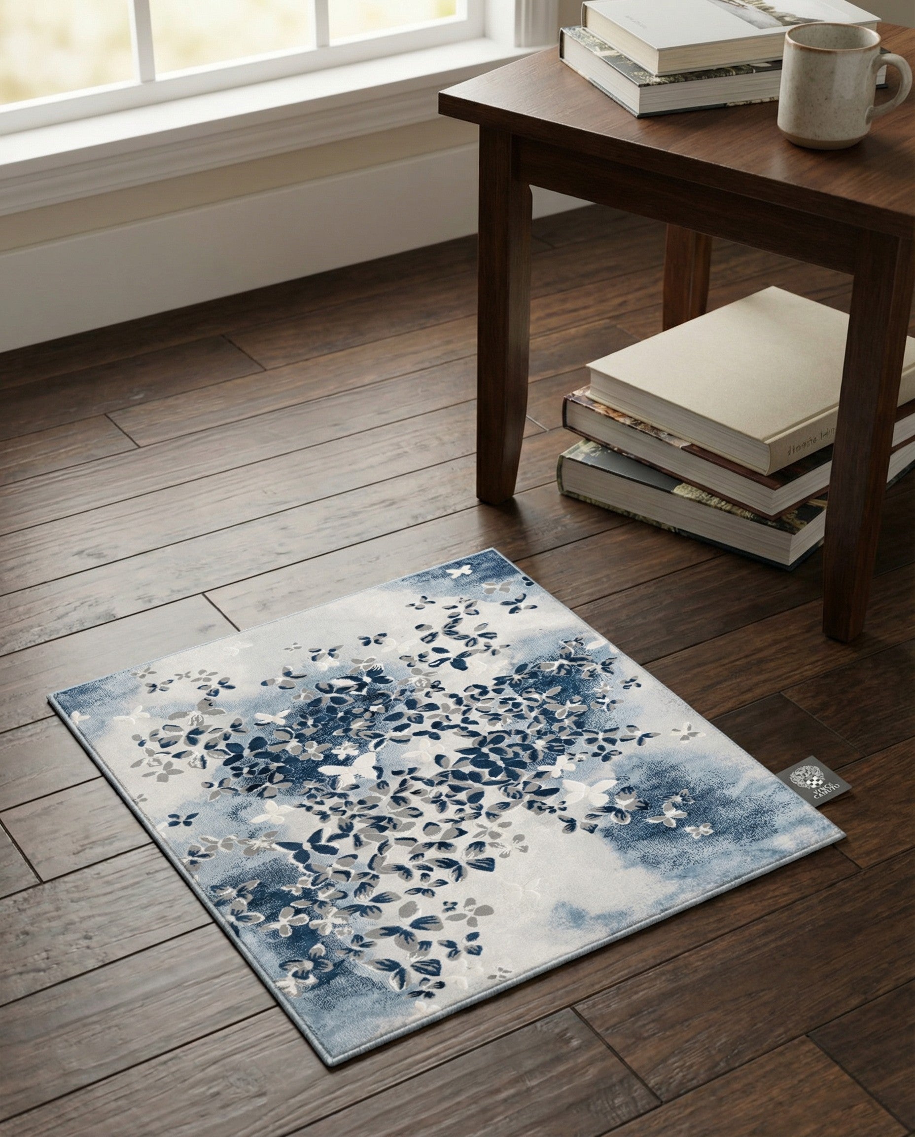 1' 4 x 1' 4 Vince Camuto Sample Rug