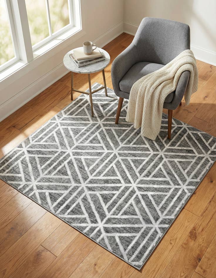 Detail image of 5' 3 x 5' 3 Lattice Trellis Square Rug