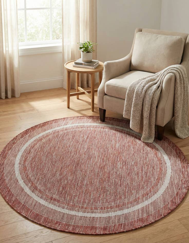 Detail image of 5' 3 x 5' 3 Washable Border Indoor / Outdoor Round Rug