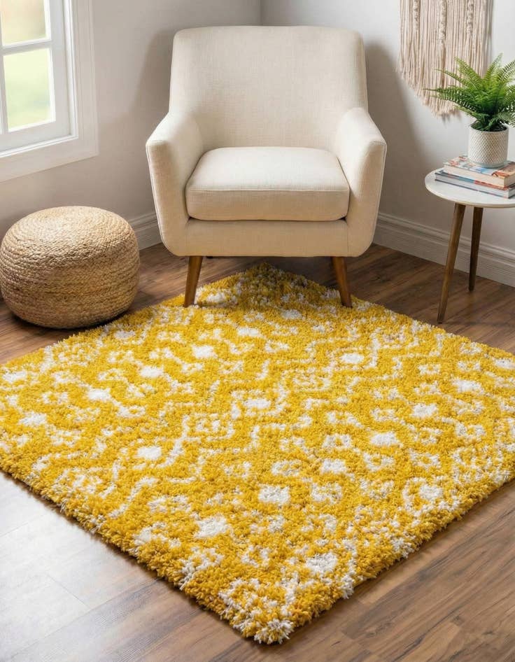 Detail image of 4' x 4' Moroccan Trellis Shag Square Rug