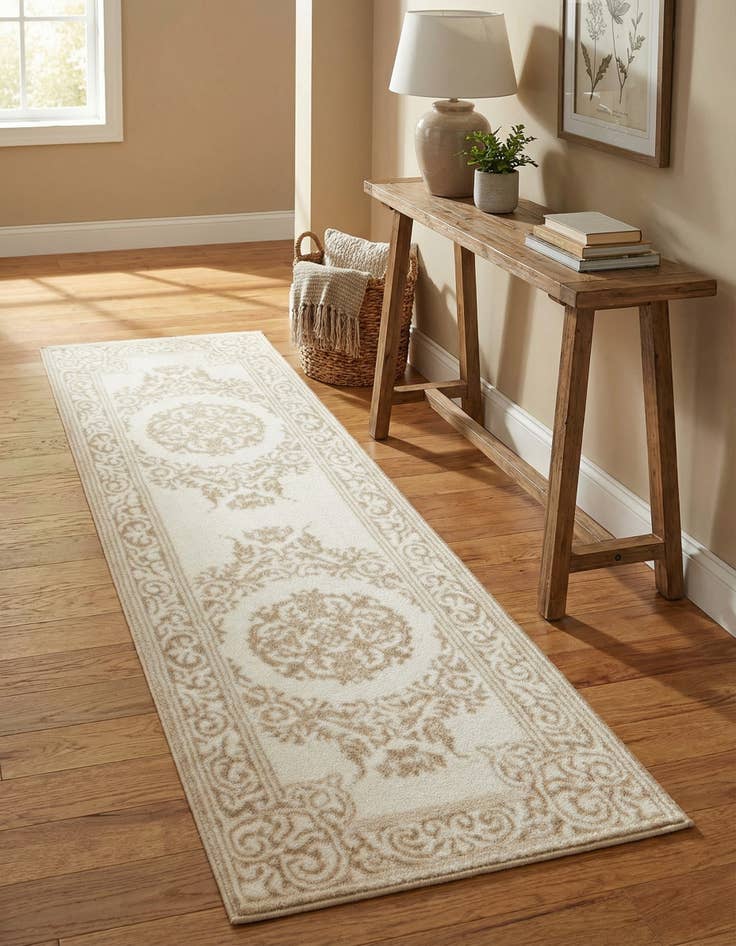 Detail image of 2' x 6' Hermitage Runner Rug