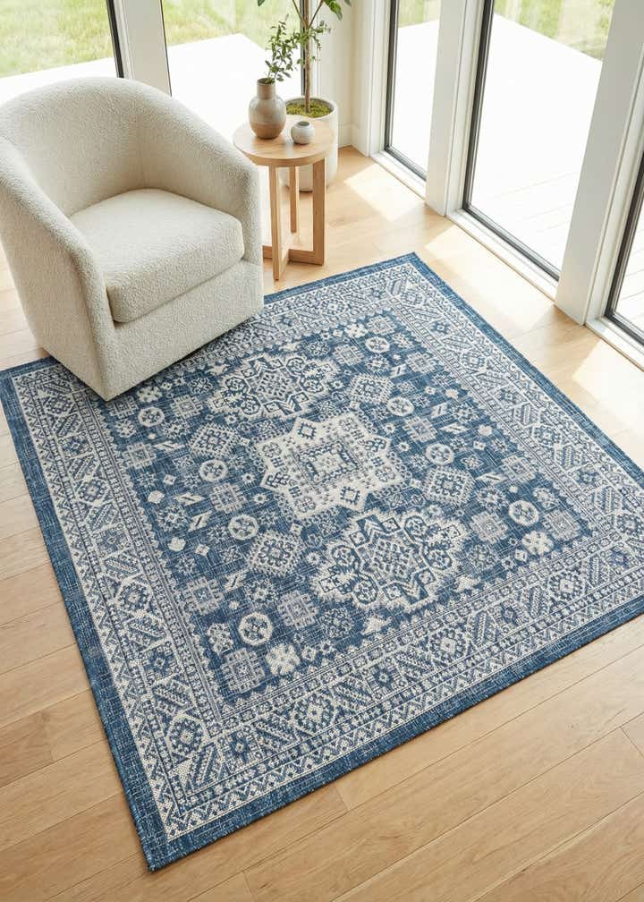 5' 3 x 5' 3 Easy-Clean Aztec Indoor / Outdoor Square Rug