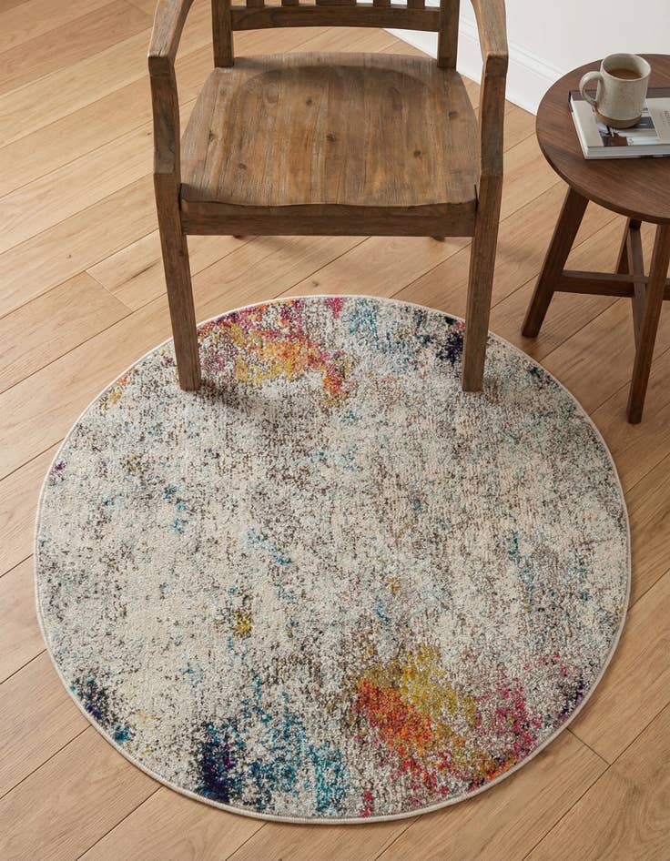 Detail image of 3' 3 x 3' 3 Washable Theia Round Rug