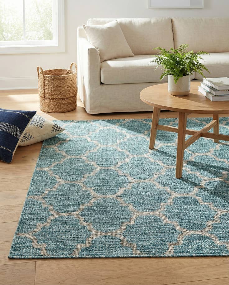 Detail image of 5' 3 x 8' Easy-Clean Lattice Indoor / Outdoor Rug