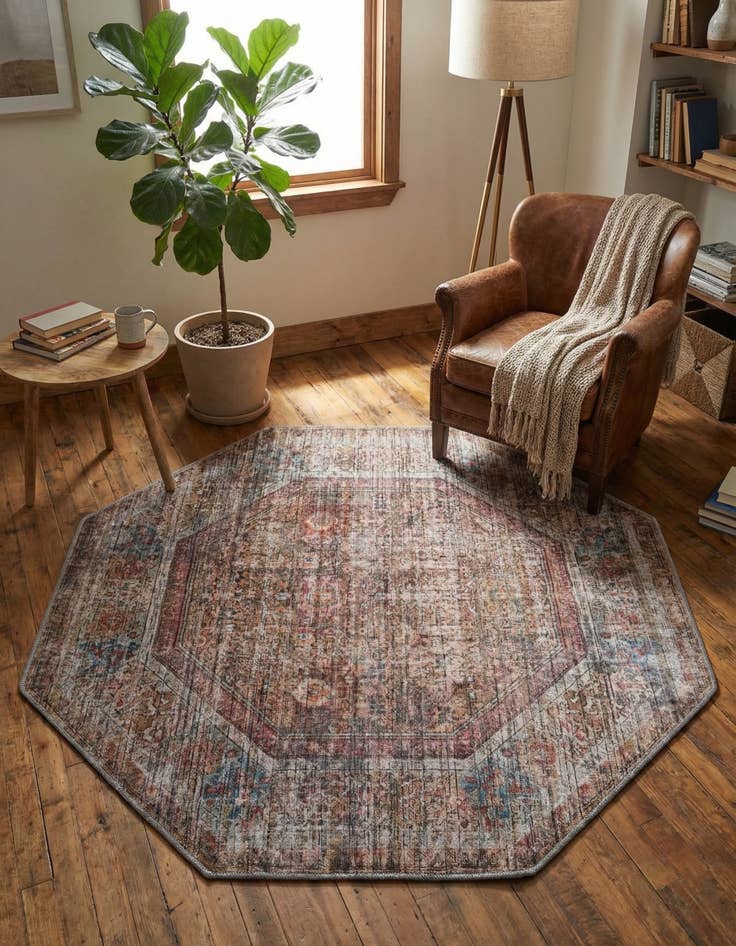 Detail image of 5' 3 x 5' 3  Washable Nostalgia Octagon Rug