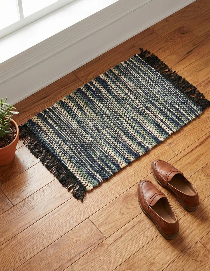 Detail image of 2' x 3' 1 Hand Woven Chunky Jute Rug