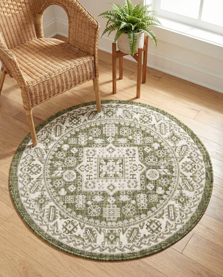Detail image of 3' x 3' Easy-Clean Aztec Indoor / Outdoor Round Rug