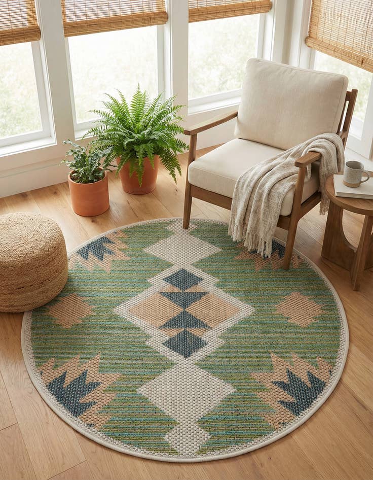 Detail image of 3' 3 x 3' 3 Washable Baja Indoor / Outdoor Round Rug