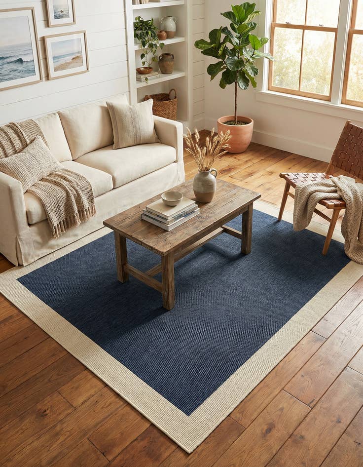 Detail image of 7' 10 x 7' 10 Angelica Square Rug