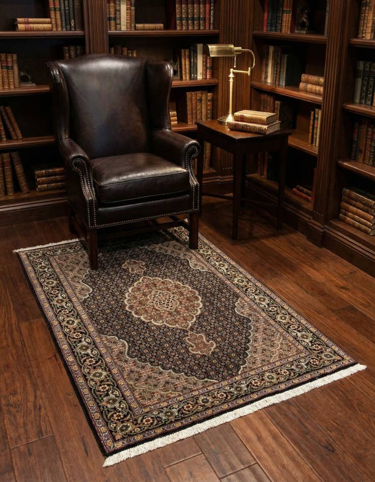 Detail image of 3' 6 x 5' Tabriz Mahi Rug