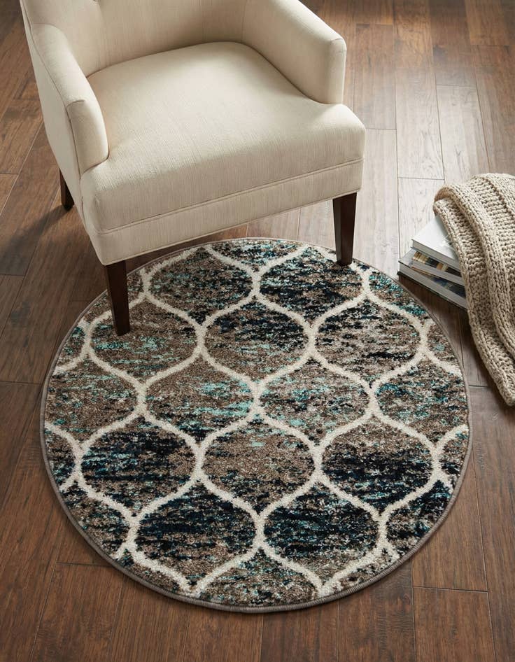 Detail image of  3' x 3' Lattice Frieze Round Rug