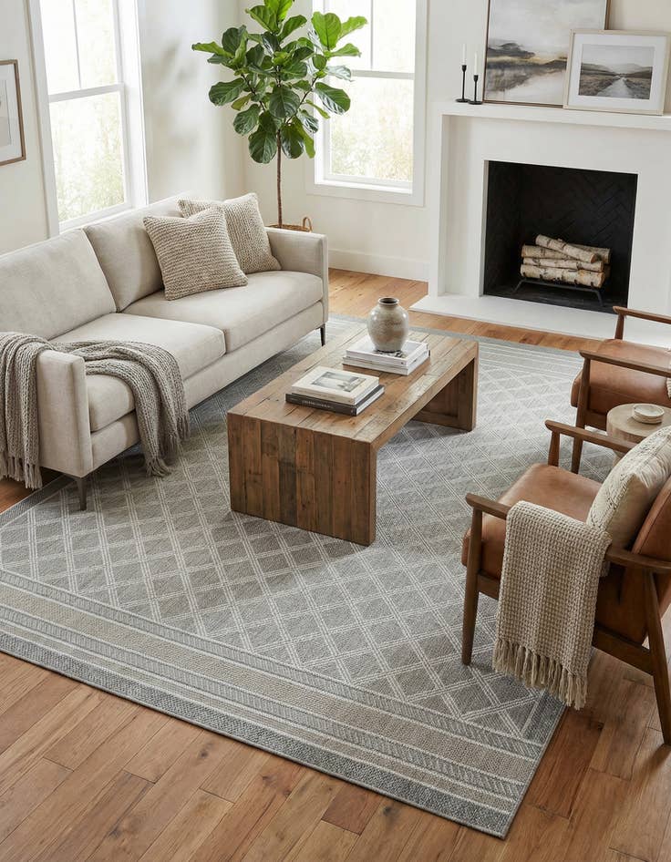 Detail image of 7' 10 x 10' Washable Lattice Indoor / Outdoor Rug