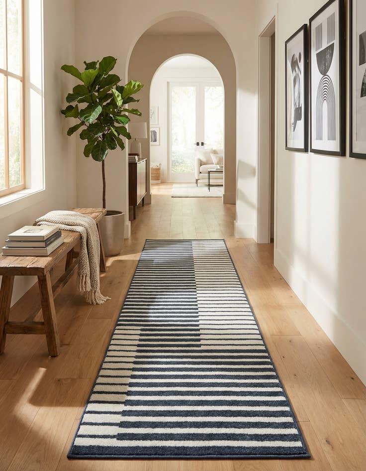 Detail image of 2' 7 x 10' Oslo Runner Rug