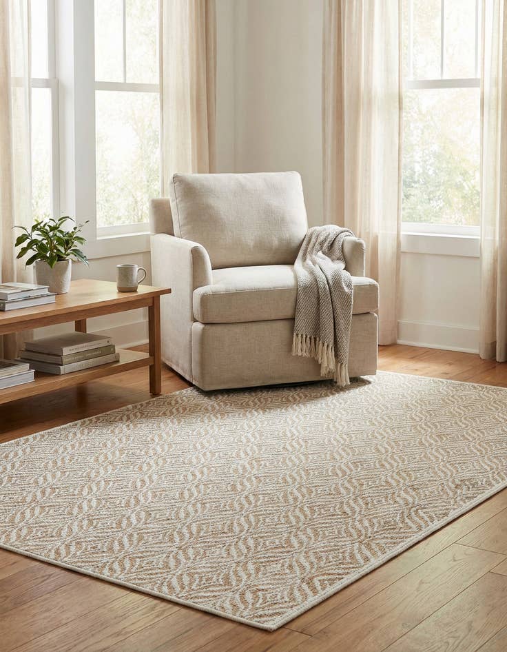 Detail image of 4' x 6' Washable Lattice Indoor / Outdoor Rug