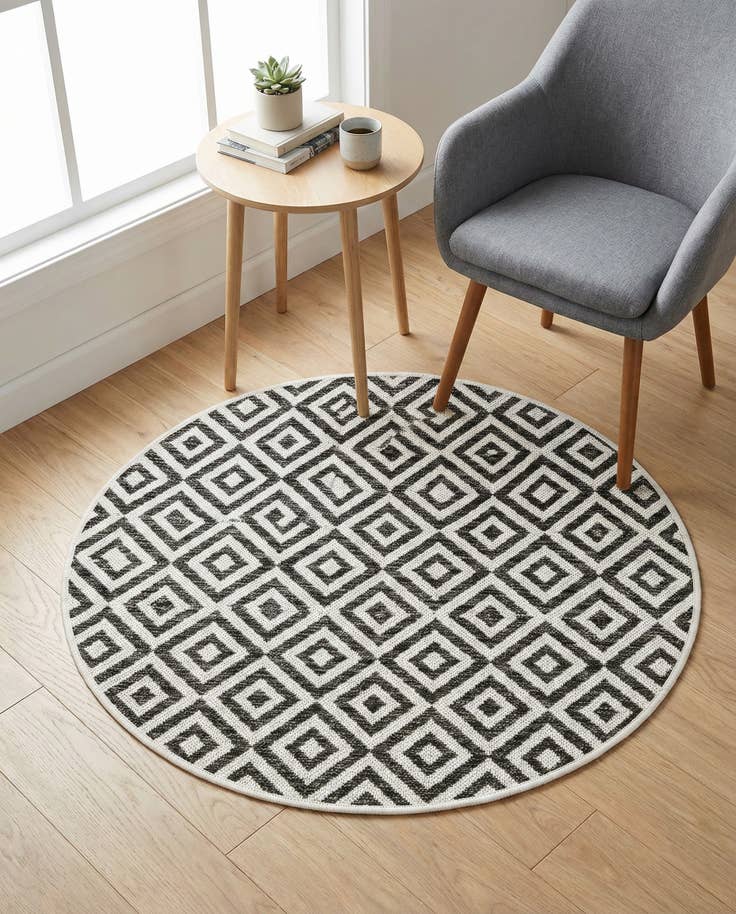 Detail image of 3' x 3' Easy-Clean Jill Zarin Costa Rica Indoor / Outdoor Round Rug