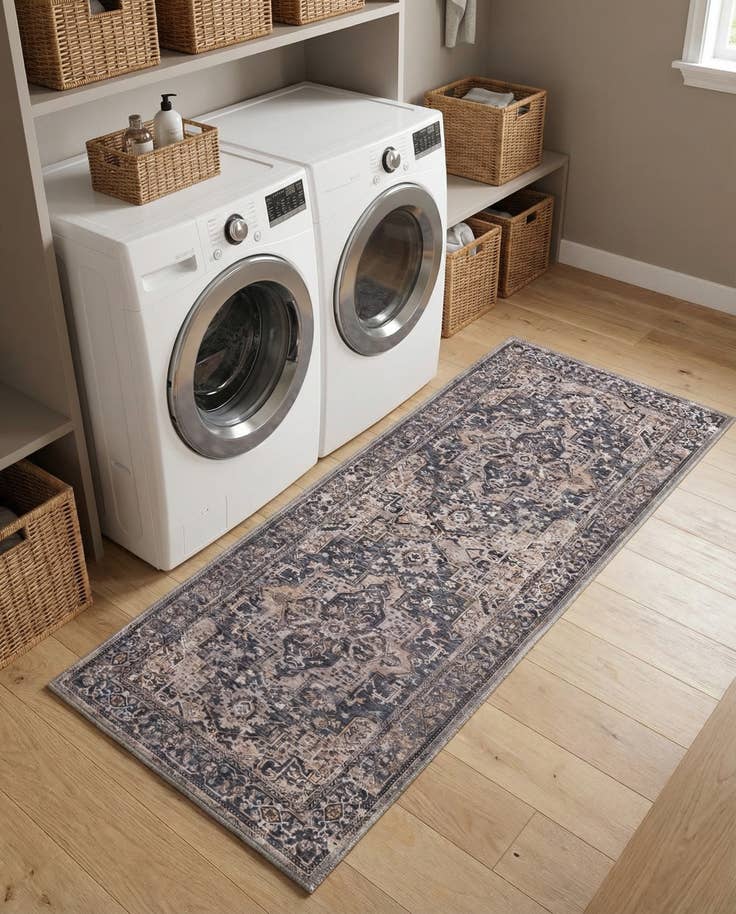 Detail image of 2' x 5' Yara Runner Rug