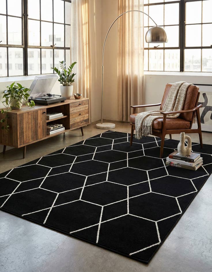 Detail image of  7' x 10' Lattice Frieze Rug