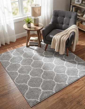 4' x 4' Lattice Frieze Square Rug
