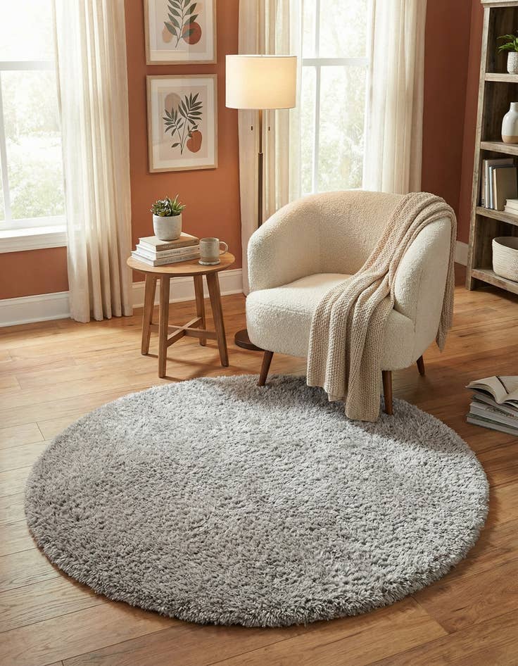 Detail image of 5' 3 x 5' 3 Marilyn Monroe&trade; Shag Round Rug