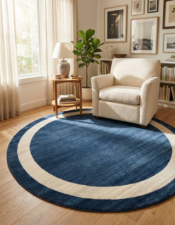 Detail image of 7' 10 x 7' 10 Angelica Round Rug