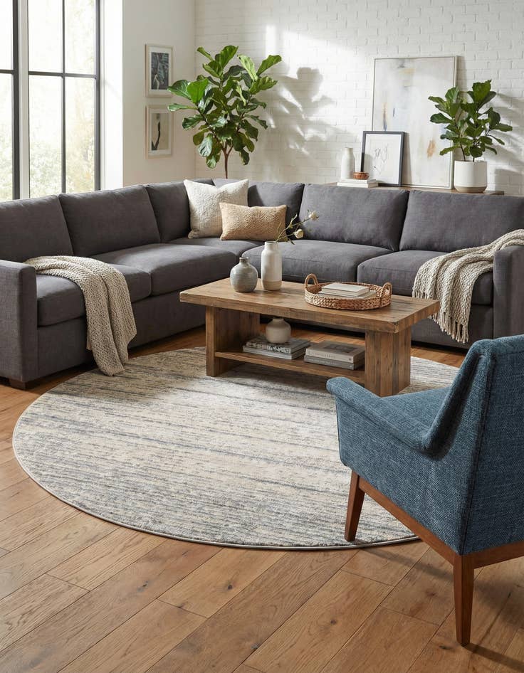 Detail image of 7' x 7' Oasis Round Rug