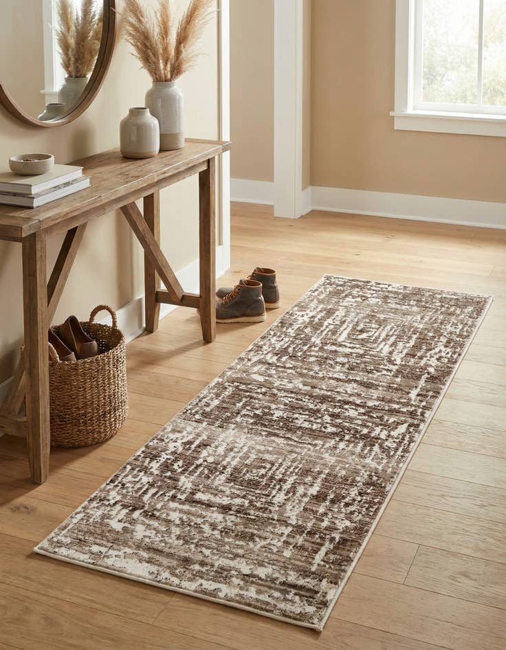 Detail image of 2' x 5' Hermitage Runner Rug