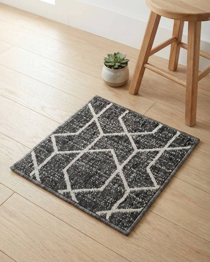 Detail image of 1' 4 x 1' 4 Eco Trellis Sample Rug