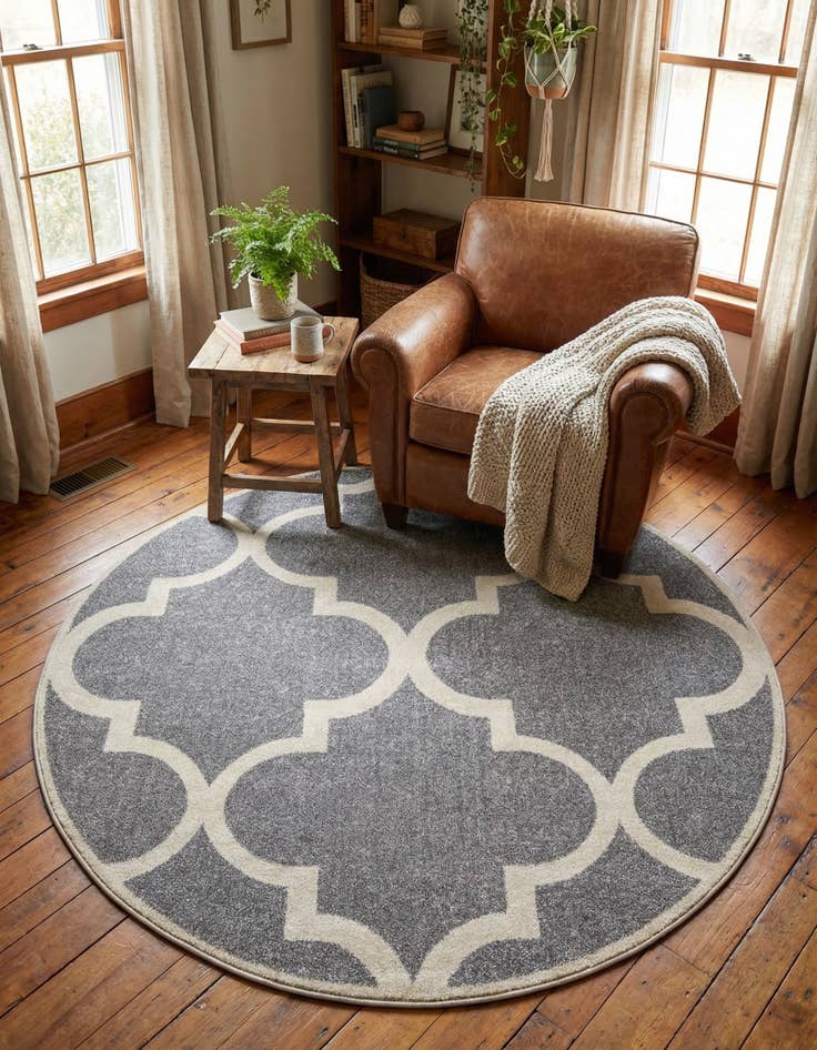 Detail image of 6' x 6' Lattice Round Rug