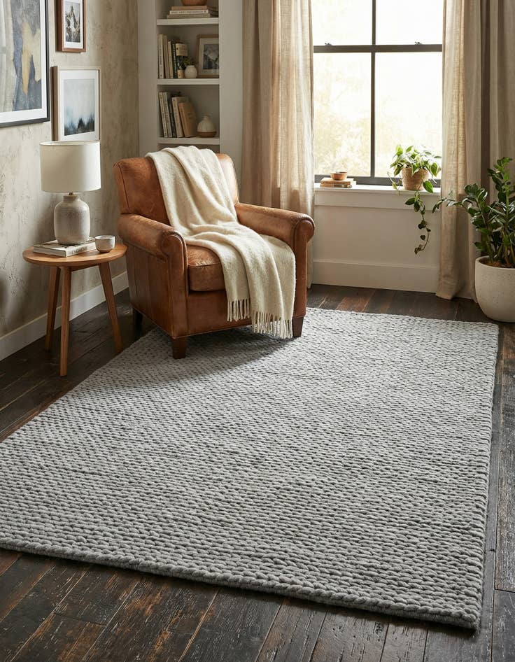 Detail image of 4' 1 x 6' 1 Hand Woven Lana New Zealand Wool Rug