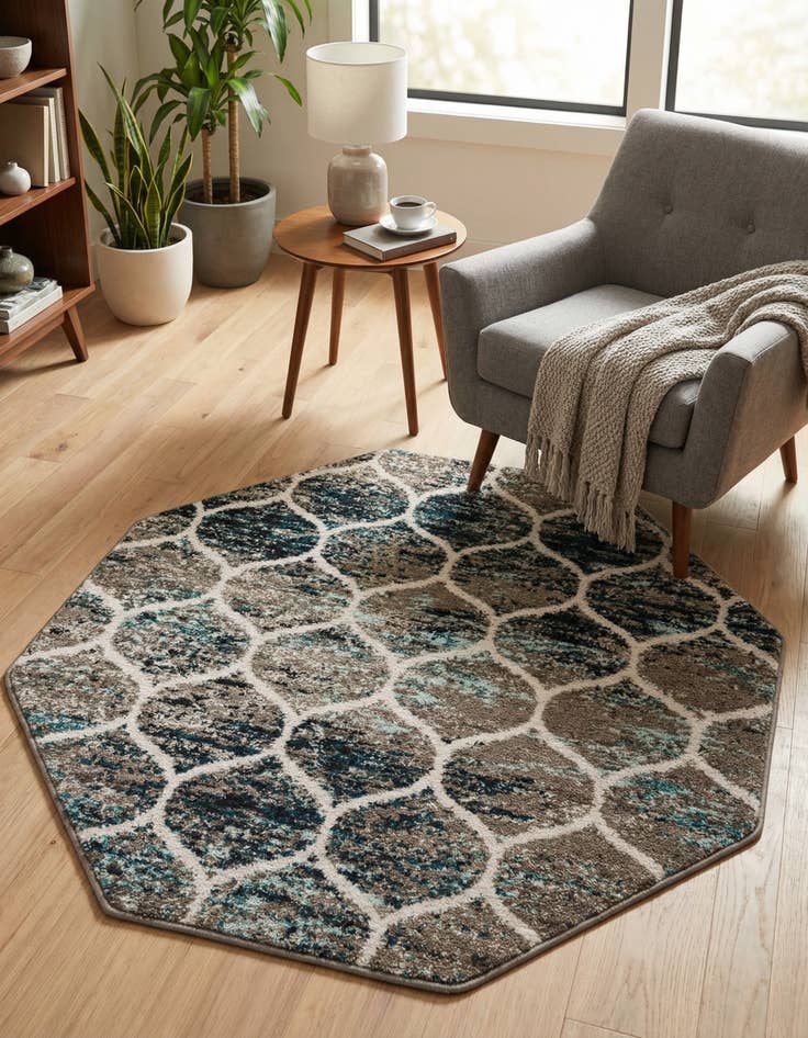 Detail image of 4' x 4' Lattice Frieze Octagon Rug