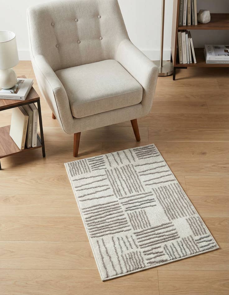 Detail image of 2' x 3' Hanahan Rug