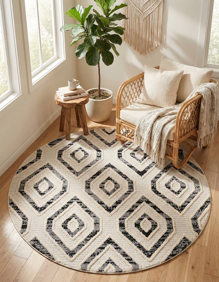 Detail image of 7' x 7' Cherokee Round Rug