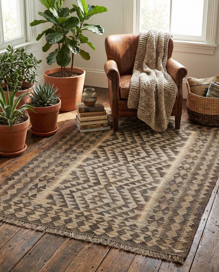 Detail image of 3' 5 x 4' 10 Hand Woven Kilim Maymana Wool Rug