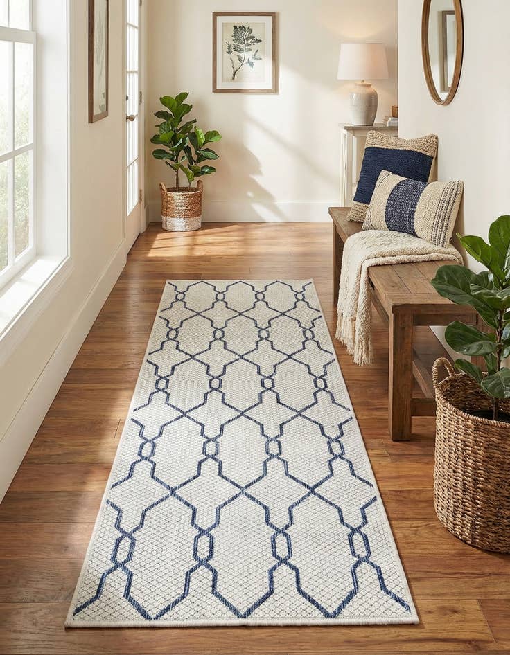 Detail image of 2' x 6' Washable Lattice Indoor / Outdoor Runner Rug