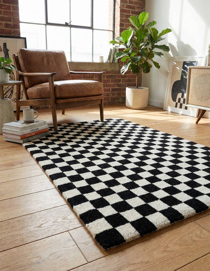 Detail image of 3' 1 x 5' 1 Hand Tufted Wool Rug