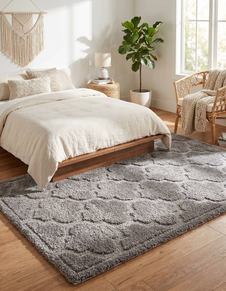 Detail image of 5' x 8' Trellis Shag Rug