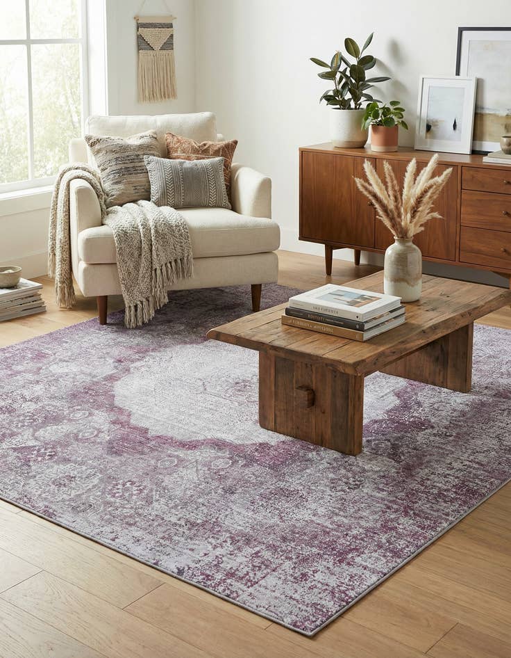 Detail image of 7' 10 x 7' 10 Washable Yara Square Rug