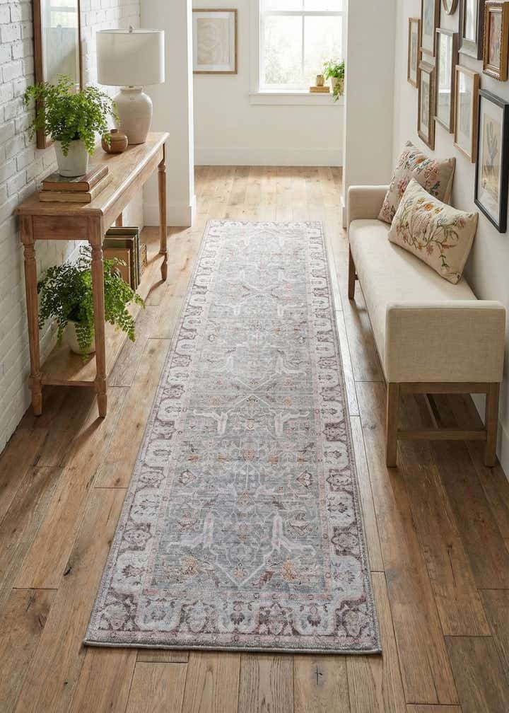 2' 7 x 10' Yara Runner Rug