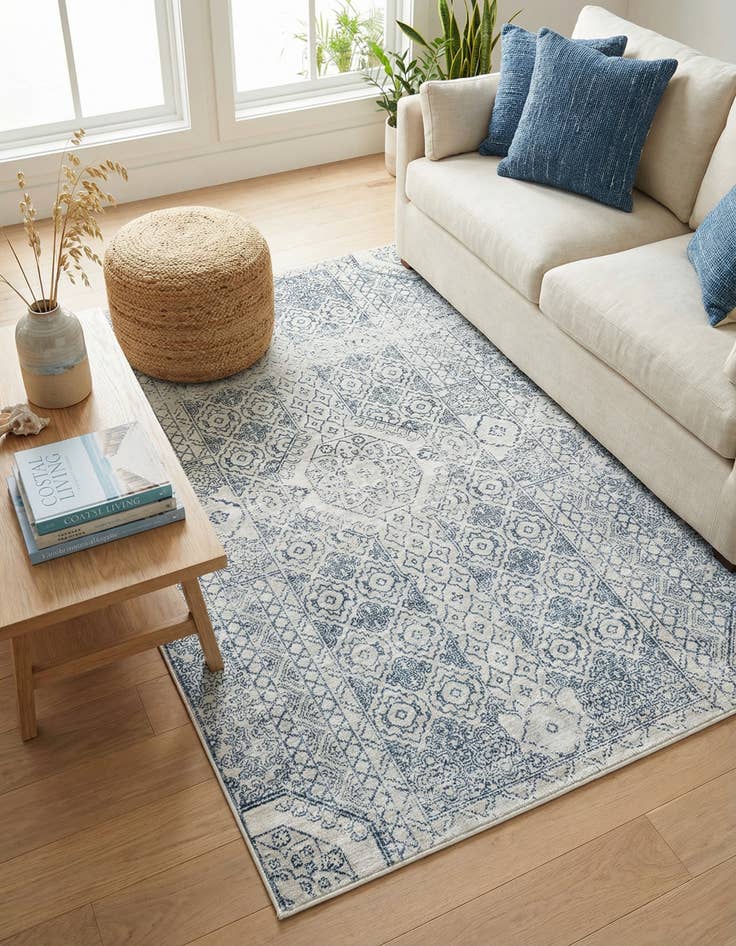 Detail image of 4' x 6' Newport Rug