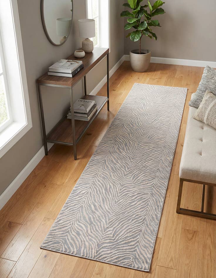 Detail image of 2' x 9' 10 Finsbury Runner Rug