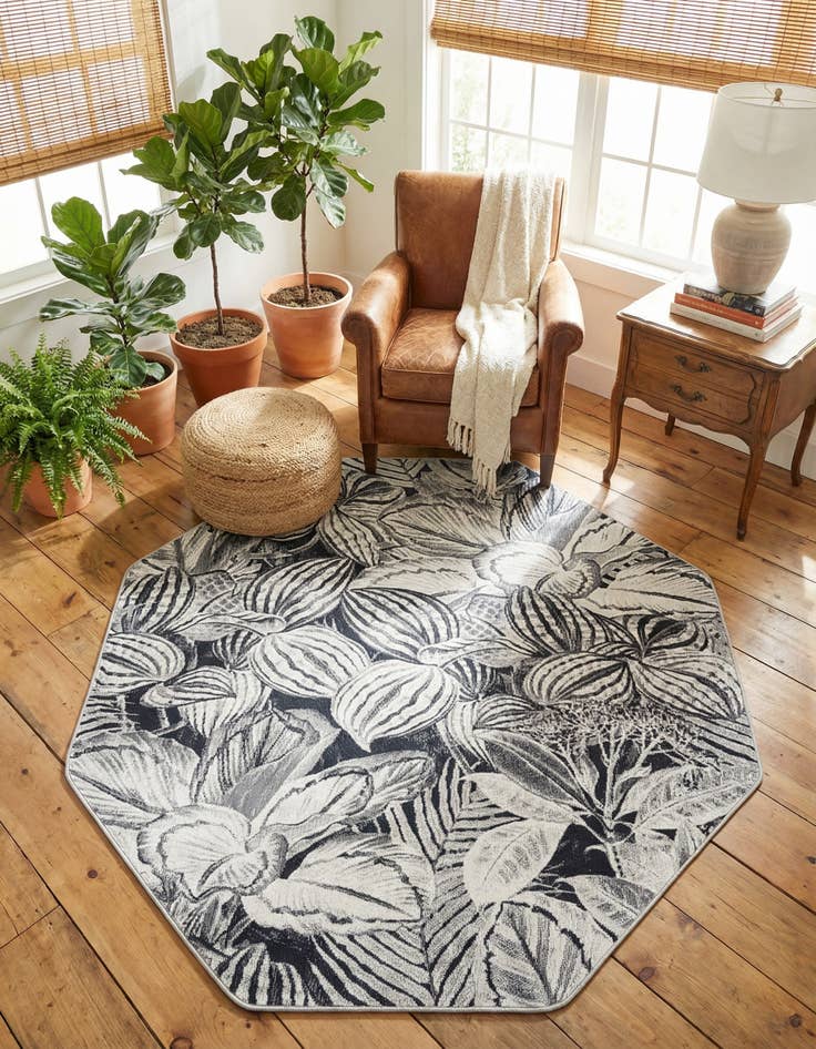 Detail image of 6' x 6' Blossom Octagon Rug