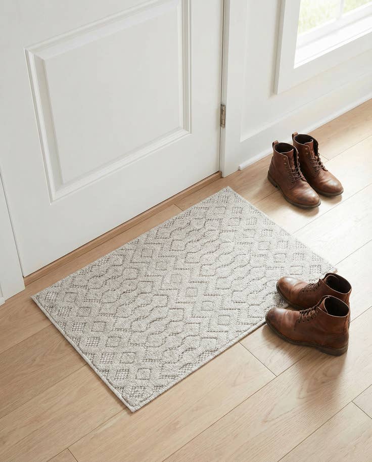 Detail image of 2' x 3' Easy-Clean Trellis Textured Indoor / Outdoor Rug